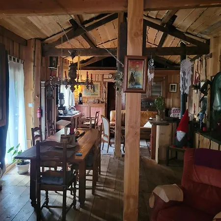 LA CABANE, petite chambre agréable chez l'habitant, maison toute en bois-2