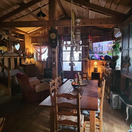 LA CABANE, petite chambre agréable chez l'habitant, maison toute en bois-3